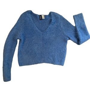 Fuzzy cropped sweater